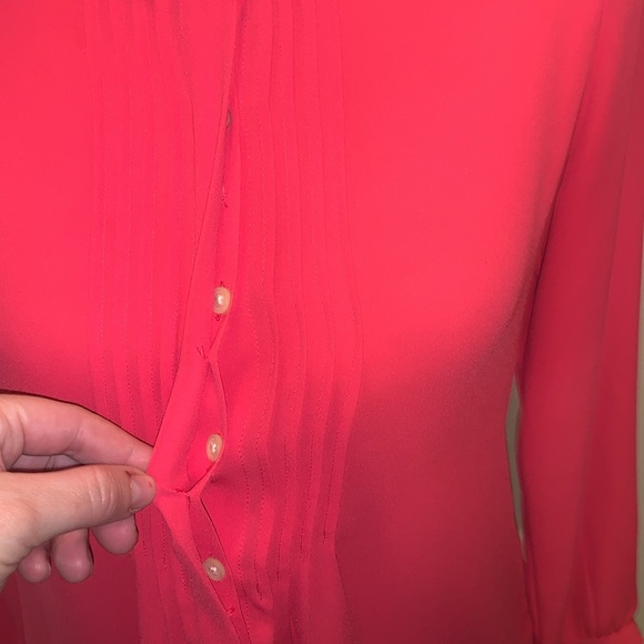 Banana Republic pink pleated button down blouse - Picture 3 of 10